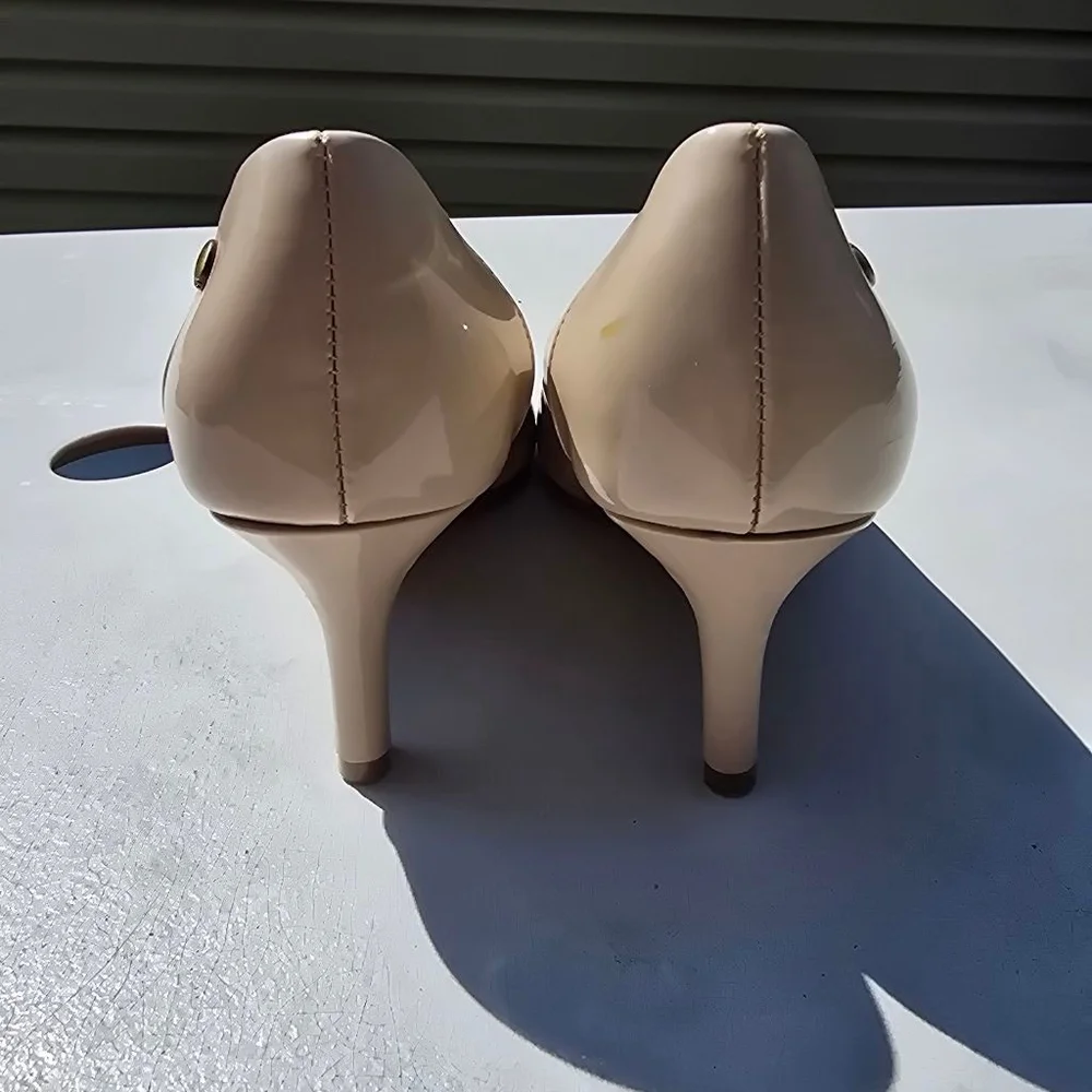 Life Stride Beige Patent Heels Women's - Picture 3 of 6